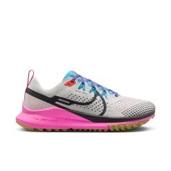 Nike Women's Pegasus Trail 4 - FD0876-100